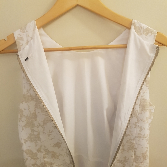 Floral A-line Dress - Picture 6 of 7